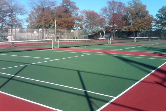 kunstgræs tennisbane
